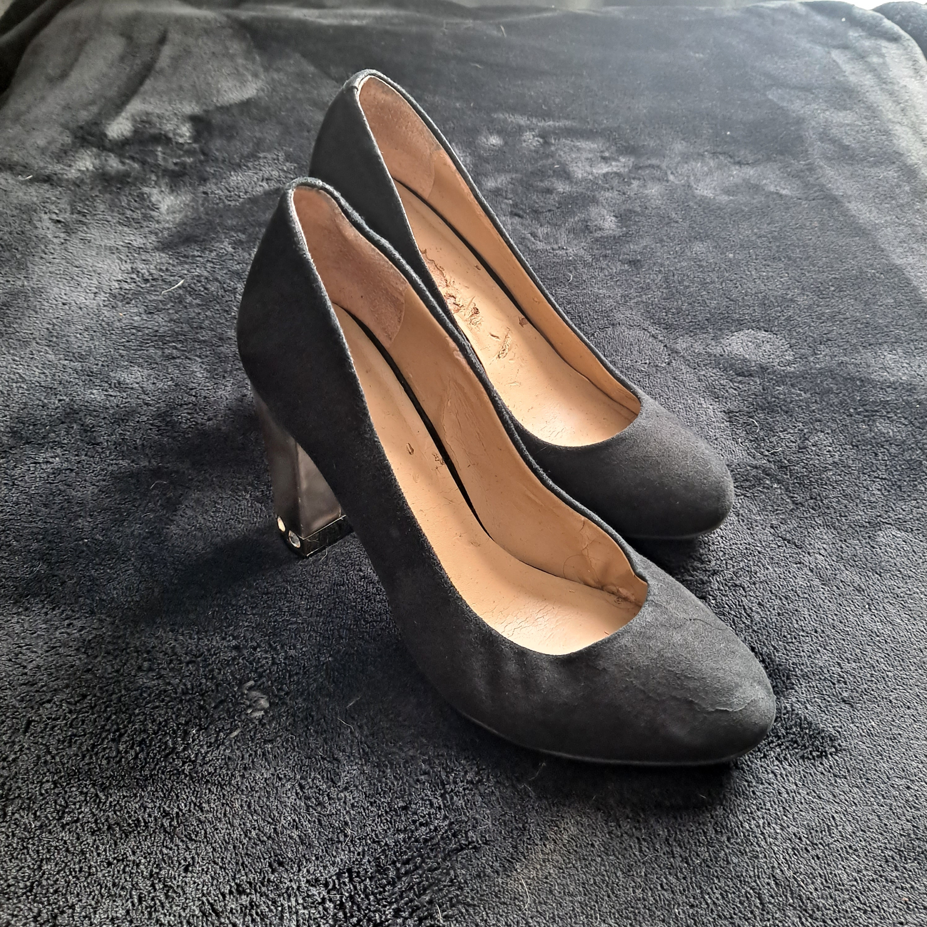 Ann Taylor Black Suede Heels